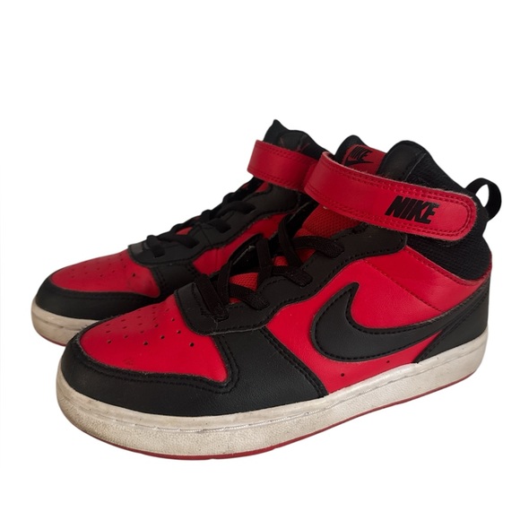 Nike Other - Nike Court Borough Mid 2 EUC